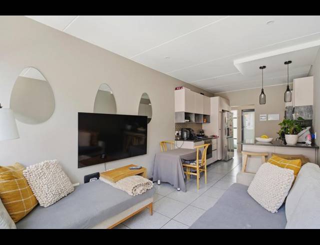 2 BEDROOM TOWNHOUSE FOR SALE IN FERNDALE